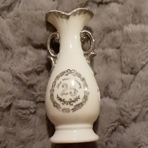 Vas - Picture 1 of 2